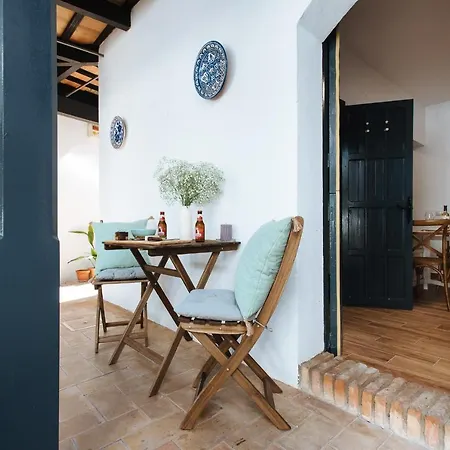 Appartement Aitana's Retreat With Charming Garden