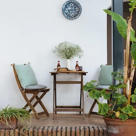 Aitana's Retreat With Charming Garden Appartement *