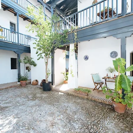 Aitana's Retreat With Charming Garden *